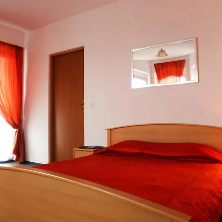 Lila Apartament